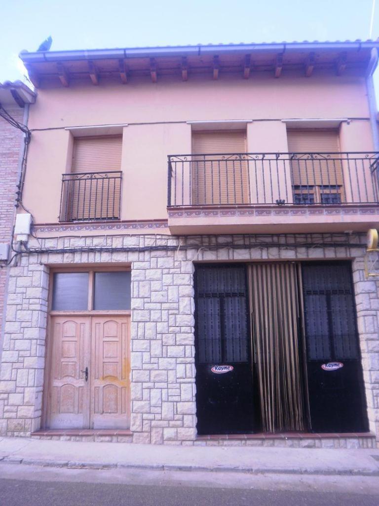 Bar Hostal Torralba De Los Sisones Extérieur photo